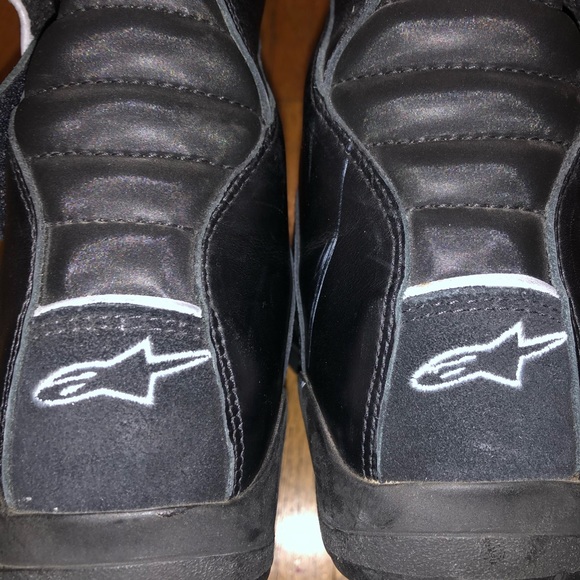 Women’s (US 6) Alpinestars motorcycle boots. - Picture 3 of 11